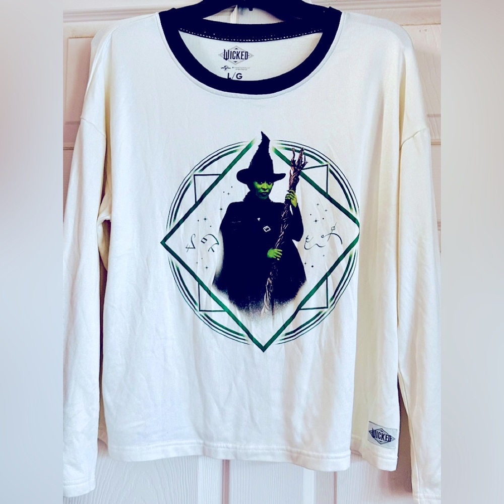 Elphaba Wicked Graphic Women's Long Sleeve Shirt - White and Green Size L
